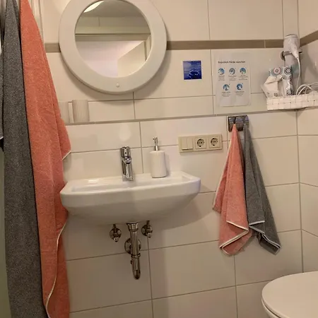 Mit Separatem Eingang Und Stellplatz Apartman Wittlich