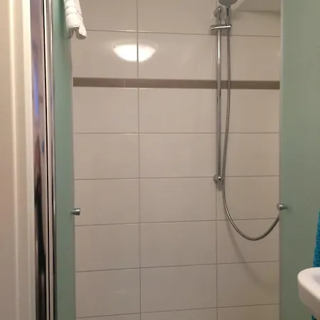 Mit Separatem Eingang Und Stellplatz Apartman Wittlich