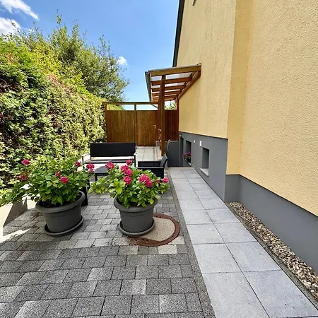 Mit Separatem Eingang Und Stellplatz Wittlich